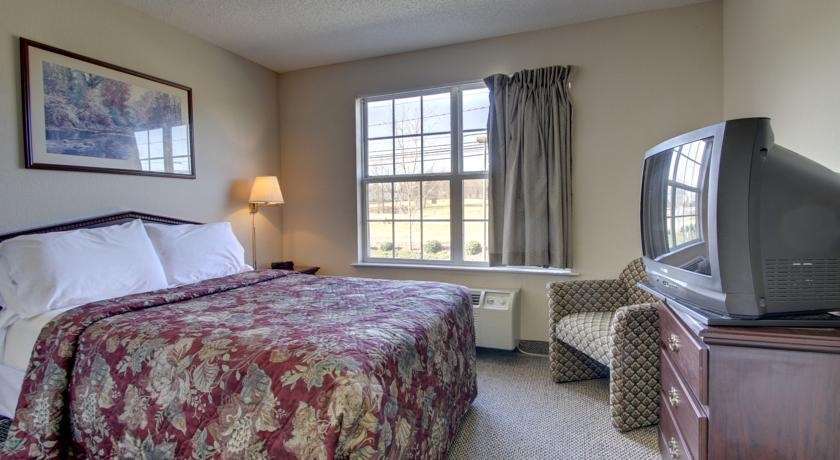 Intown Suites Extended Stay Greensboro Nc - Lanada الغرفة الصورة