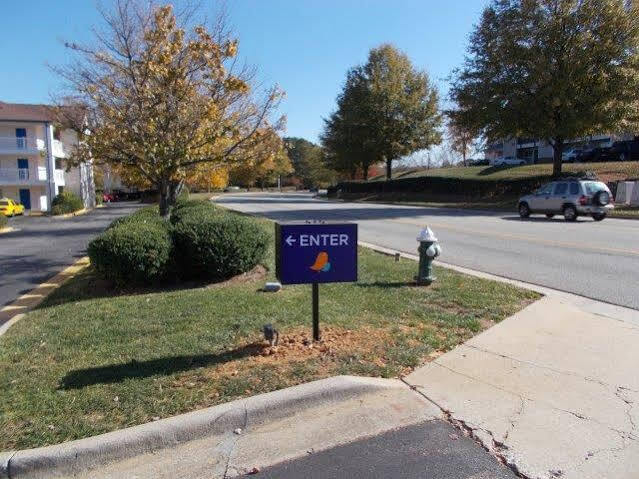 Intown Suites Extended Stay Greensboro Nc - Lanada المظهر الخارجي الصورة